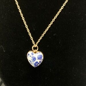 Gold Heart ceramic Pendant Necklace with Blue Floral Design NWOT